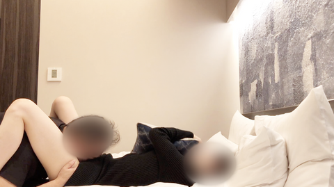 腰を痛めたのでクンニで済まそうとしたら、結局欲望のまま着衣SEX