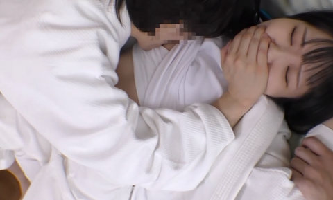 **合宿中の悲劇！先輩たちから時間無制限３Ｐ中出しされちゃった…