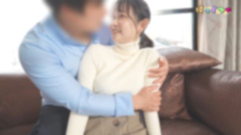 【初脱ぎ】「しゅごい！チ●ポしゅごい♡」圧倒的な顔立ちと細身スタイルの21歳 セックスに無縁キャラクターながら初脱ぎ下着に愛液にじみ出る！