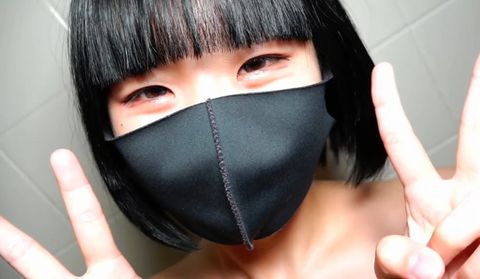 コス撮影会にいた黒マスクのカワイイ*で裏オプやったら、おっぱいもみもみ/おま○こ触らせてくれた！