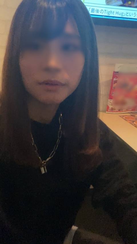 【個人撮影】※完全顔出し※22歳モデルは渋谷1◯9店員！カラオケで即尺と即アナル舐め！乳首いじりフェラに秒で射精で即ごっくん【巻末オマケはカラオケ？収録】