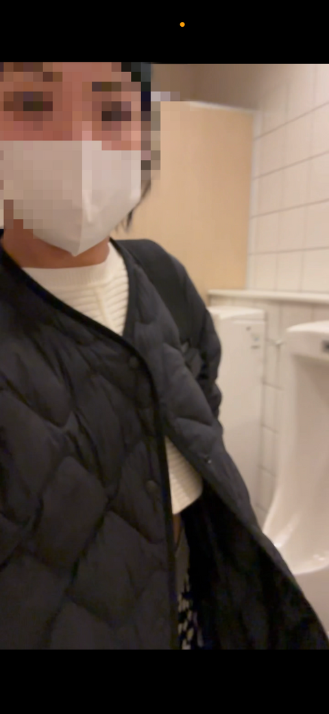 【不倫寝取られ人妻　1人で男◯トイレオナニー】　人妻　熟女　NTR　調教　露出　淫乱　変態　自慰　指マン　Tバック　アヘ顔　白目　くぱぁ