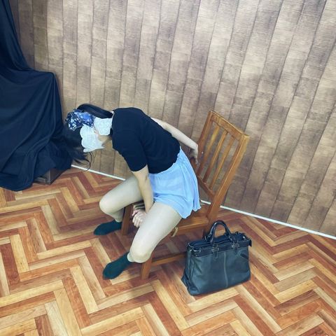 もしも面接の椅*がディルドバイブだったら　What if there was a dildo vibrator attached to the interview chair?