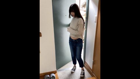 【個撮】黒髪清楚系JD20歳が玄関でひざまずいてのネットリ即尺とべっちょりアナル舐めと大量精*ガブ飲みごっくん【完全顔出し】