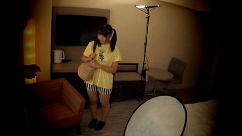 【巨乳】小柄な童顔の巨乳コスプレイヤー　ふわふわおっぱいを撮影されながら生ハメされる