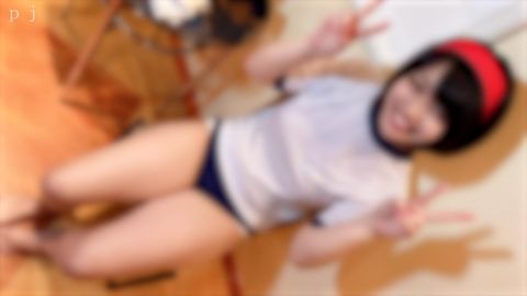 【顔出し】IB歳。おじさんと明るくブルマ姿で浮き出る勃起乳首♡シャツを口で咥え、根元までズッポリ騎乗位で激しく腰フリ中出し最高♪ V(o`･ω･o)V♪