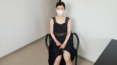 学級委員を歴任してきた超真面目スレンダー美女が元カレと復縁！更に男をまどわさんばかりにあやしく美しくなって再登場！