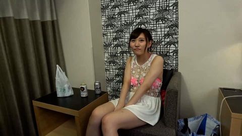 癒し系な笑顔が可愛すぎるエロイン●タグラマー！ピンク乳首のぷるぷる美乳が駅弁ファックで「こんなの初めて～！」と絶頂乱発ドエロいセックス！！