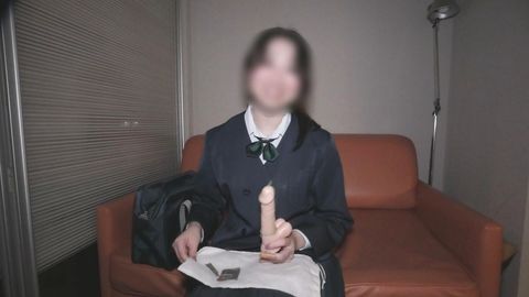 [オマンコくっぱぁ～]＜膣穴接写＞４Ｋ無修正！東北から上京してすぐ極狭いまんこみせます！レビュー特典付き