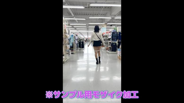 【女装露出】ホムセン店内で露出遊びしておしゃぶり！下全部脱いで売り場歩いちゃった･･･ gallery photo 3