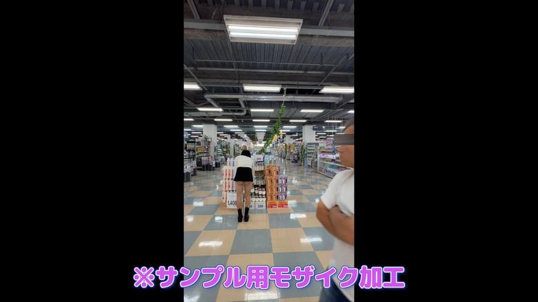 【女装露出】ホムセン店内で露出遊びしておしゃぶり！下全部脱いで売り場歩いちゃった･･･ gallery photo 9