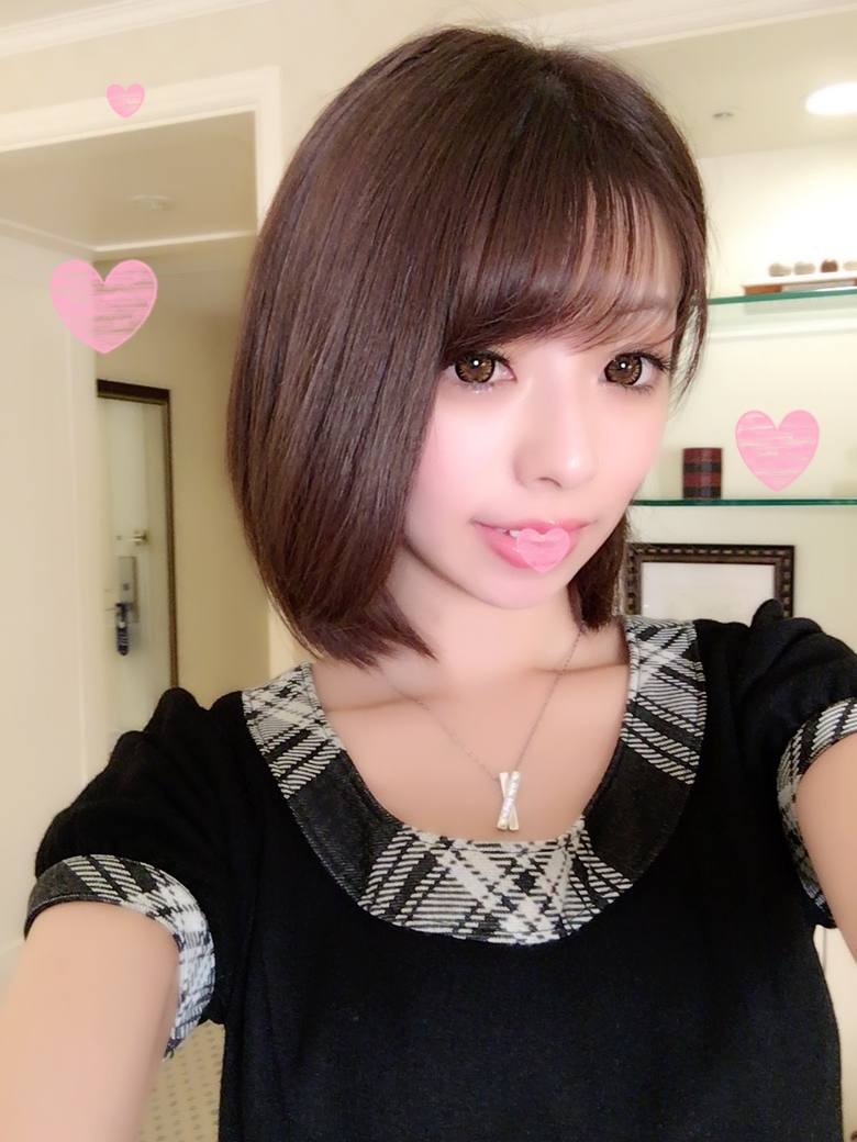 無修正　fc2 s級美女マンコ FC2-PPV-1586133 【個・無】**読モＳ級美女ななちゃん(19)パンスト越しでもクッキリ分かる桜色のおまんこくぱぁ///（315枚）